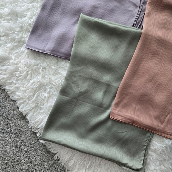 Hijab Elegance San Francisco Bundle of 4 Crinkle Chiffon Hijabs Scarf for Women. - Picture 3 of 7